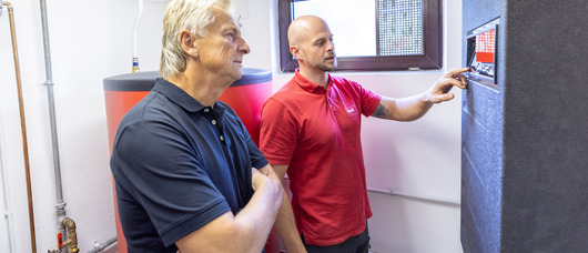 Umweltfreundliche Luftwärmepumpe beheizt Generationenhaushalt