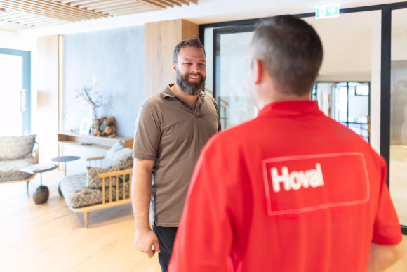 Der Hotelier zeigt sich zufrieden mit der Systemlösung zum Heizen und Kühlen